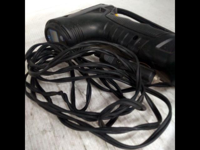 Unknown Manufacturer
Handheld air pump