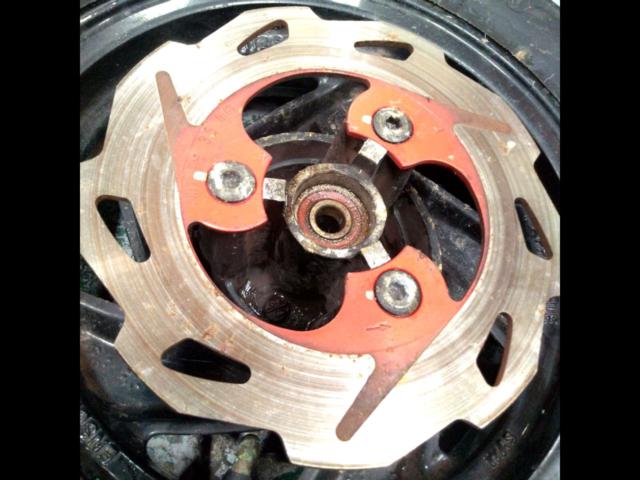 2SYM
Citycom 125 genuine front wheel