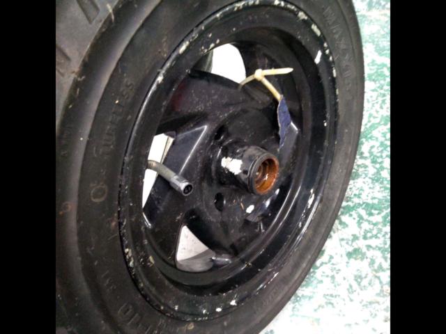 2SYM
Citycom 125 genuine front wheel