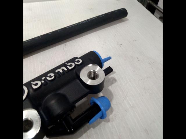 brembo
Rear master cylinder