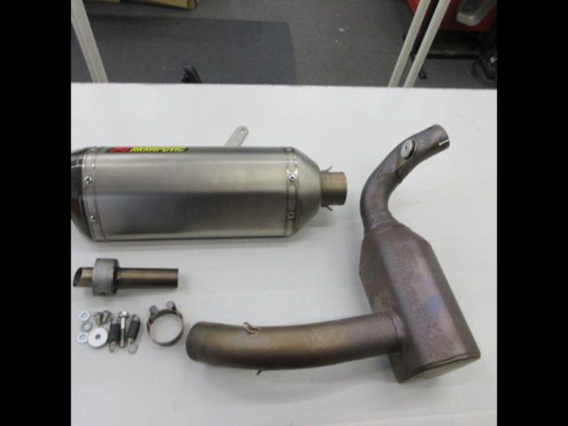 AKRAPOVIC
POWER
PARTS
Slip-on silencer
KTM
390
DUEK
('14)
Remove