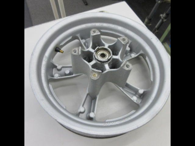 Genuine Yamaha front wheel
Majesty S