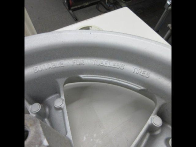 Genuine Yamaha front wheel
Majesty S