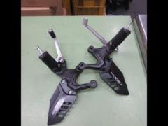 Kawasaki genuine footpegs
Z 900 RS
Removed from a 2024 model.