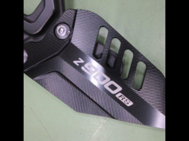 Kawasaki genuine footpegs
Z 900 RS
Removed from a 2024 model.