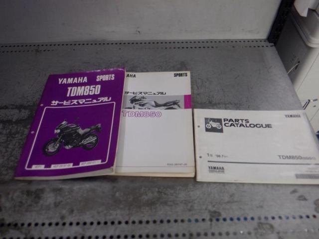 3 YAMAHA
Parts catalog + Service Manual
