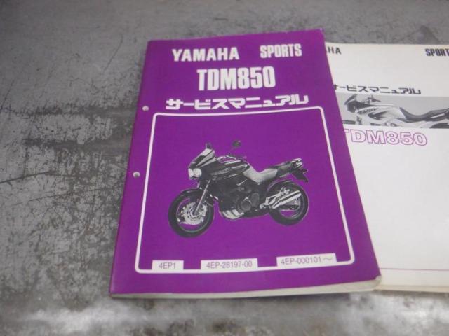 3 YAMAHA
Parts catalog + Service Manual