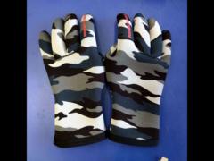 DAYTONARIDEMITT
# 003
Neoprene waterproof gloves
M
