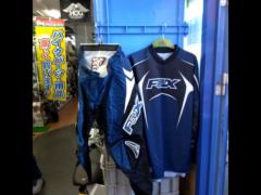 FOX
Off Road Jersey & Pants
Top and bottom set
L size and 32