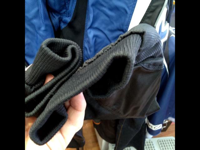 FOX
Off Road Jersey & Pants
Top and bottom set
L size and 32