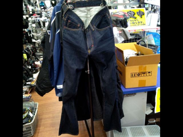 KUSHITANI (Kushitani)
×
EDWIN
503S3
Denim pants
Size 31