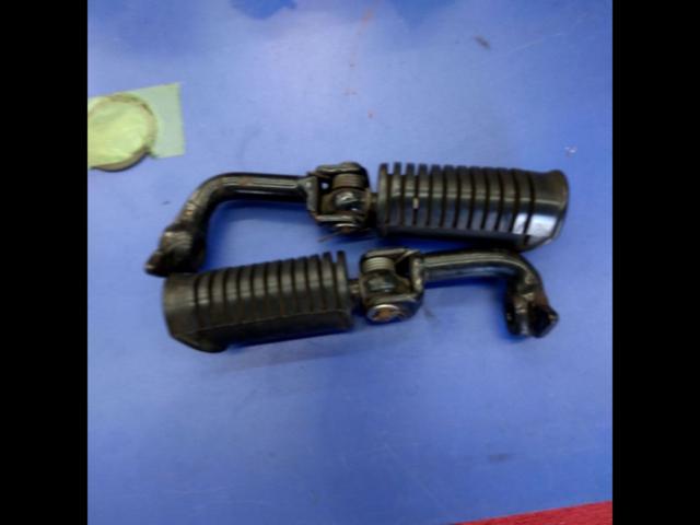 Unknown Manufacturer
Step
Right and left
Removal from CB750Four (K4)