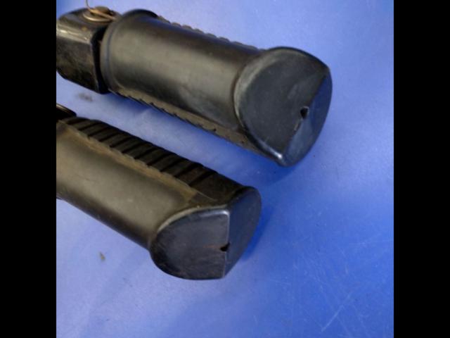 Unknown Manufacturer
Step
Right and left
Removal from CB750Four (K4)