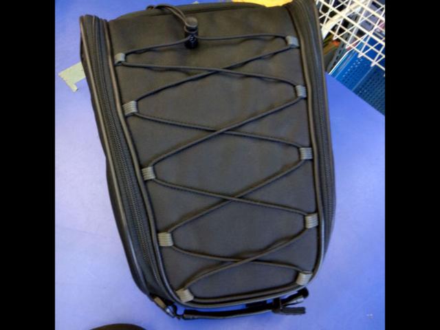 [MOTO
FIZZ
MFK-284
Sport Seat Bag 2