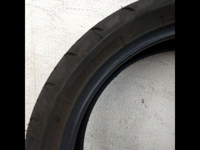 BRIDGESTONE (Bridgestone)
BATTLAX
SC2
120 / 70R15