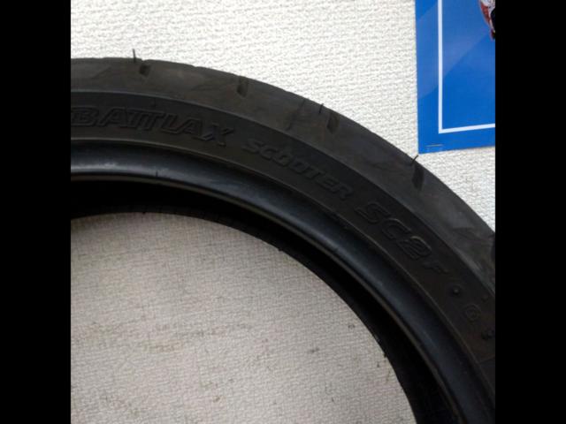 BRIDGESTONE (Bridgestone)
BATTLAX
SC2
120 / 70R15