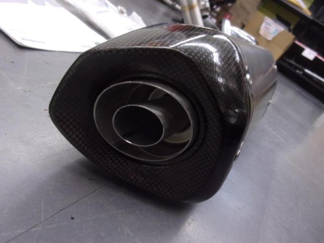 AKRAPOVICK™ genuine optional silencer
RC390