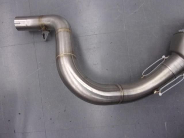 AKRAPOVICK™ genuine optional silencer
RC390