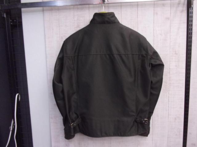 Size: 3LPAIR
SLOPE (Pair Slope) Riding Jacket