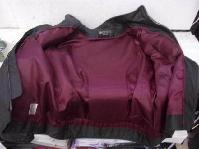 Size: 3LPAIR
SLOPE (Pair Slope) Riding Jacket