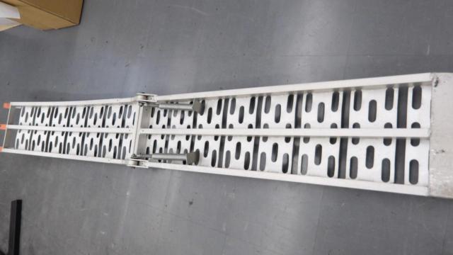 Unknown Manufacturer
Ladder rail
Load-bearing Unknown
Total length about 225cm