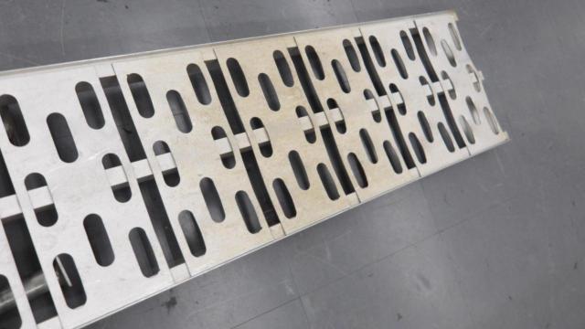 Unknown Manufacturer
Ladder rail
Load-bearing Unknown
Total length about 225cm