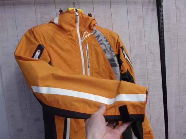 Size: MKUSHITAN Amenita Jacket