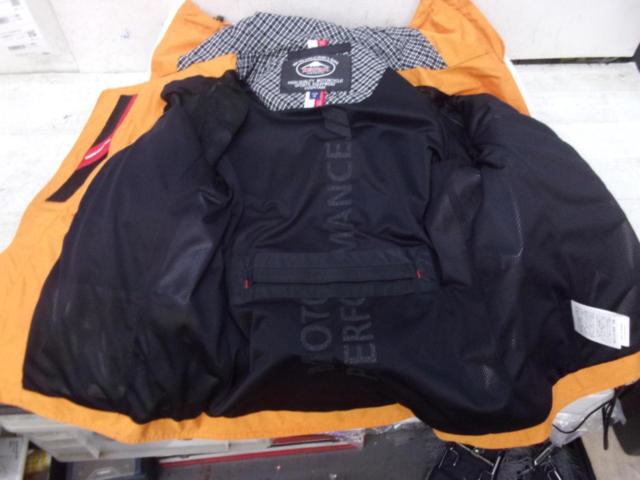 Size: MKUSHITAN Amenita Jacket
