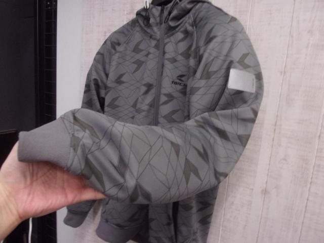 Size: XL Saichi Air Track Parka