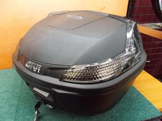 GIVI (ENT)
BLADE
B37
Mono Lock rear box
General purpose