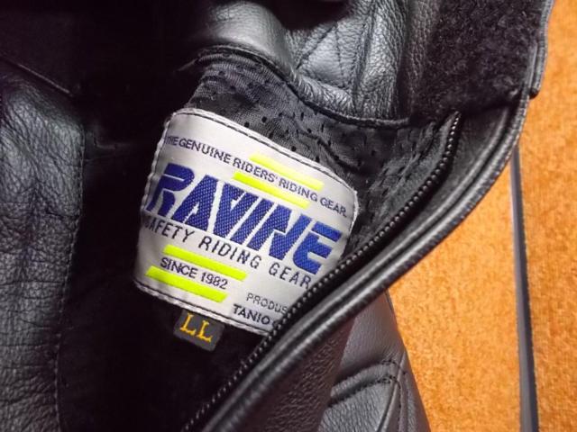 Size: LL
Tanio Shokai
RAVINE
Leather pants