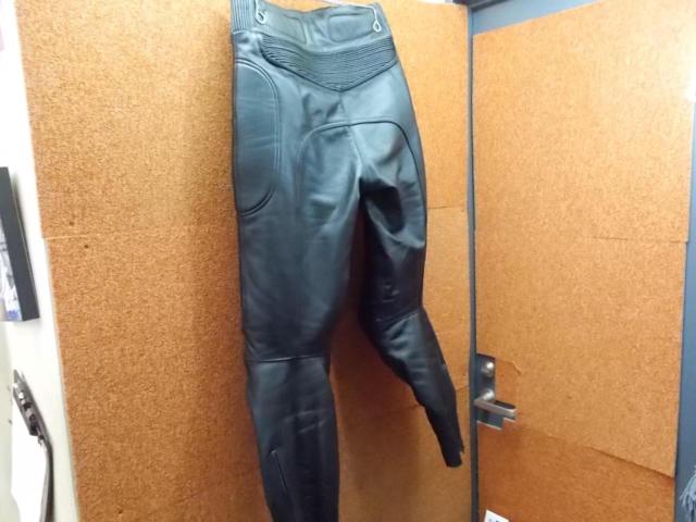 Size: LL
Tanio Shokai
RAVINE
Leather pants