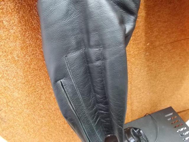 Size: LL
Tanio Shokai
RAVINE
Leather pants