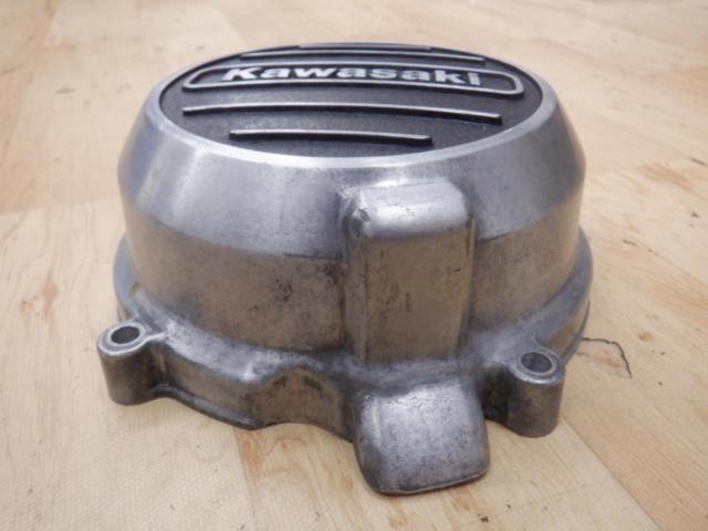 Cracks and thread damage present.
KAWASAKI
Genuine Generator cover
Z750FX-II/III ('80-'81)