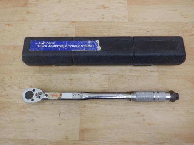 Unknown Manufacturer
Preset type torque wrench
3 / 8DR