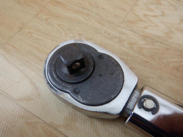 Unknown Manufacturer
Preset type torque wrench
3 / 8DR