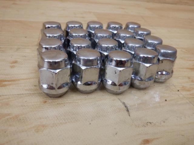 Unknown Manufacturer
Wheel nut
P1.25
Twenty
HEX: 19mm
Overall length: 30mm