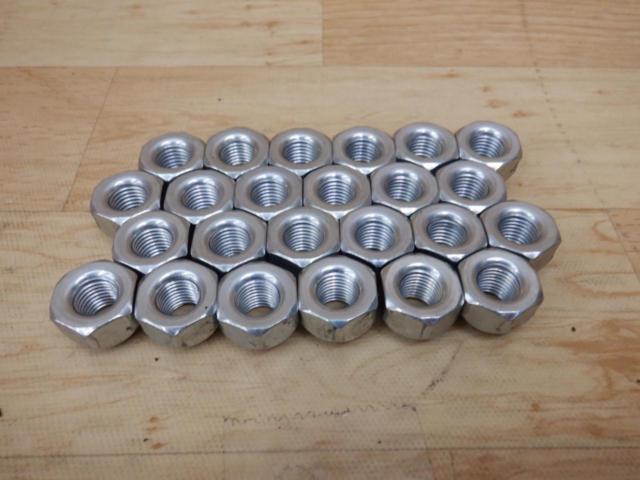 Unknown Manufacturer
Through wheel nut
P1.5
24
HEX: 21mm