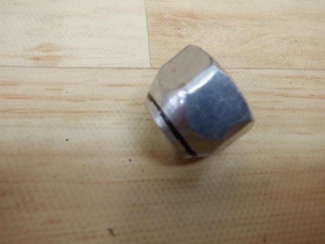 Unknown Manufacturer
Through wheel nut
P1.5
24
HEX: 21mm