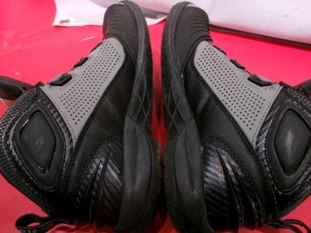 Size 25cm
elf
SYNTHESE 16
Riding shoes
Gray