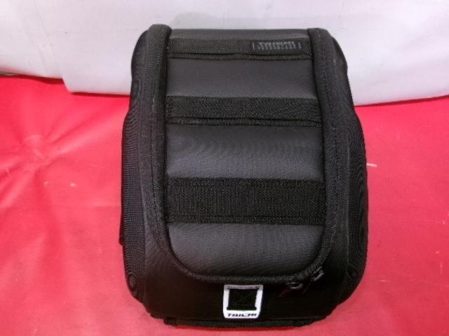 Capacity: about 10L
RSB312
Sport
Seat bag .10
Color: Black