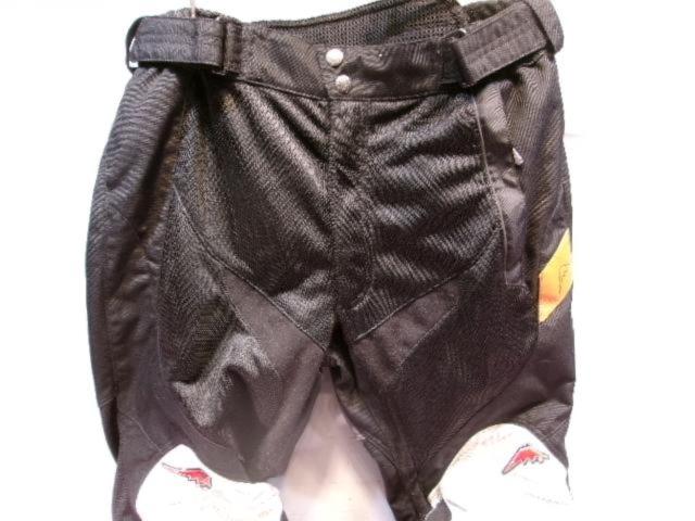 Size: L
K-2173
Pulse mesh bottoms
Color: Black / White