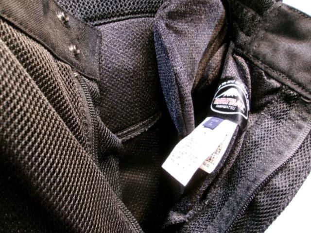 Size: L
K-2173
Pulse mesh bottoms
Color: Black / White