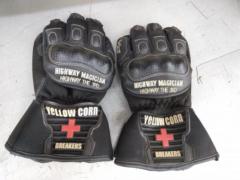 YeLLOW
CORN
Riding Gloves