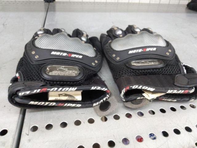 MOTO
Viper
Riding Gloves