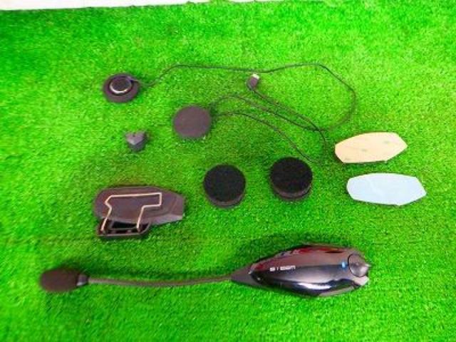 SYGNHOUSE
B + COM
SB6X
Income