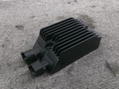 14 y -
Neo Factory for XL
Regulator
NEO
FACTORY
HARLEY-DAVIDSON
(Harley-Davidson)