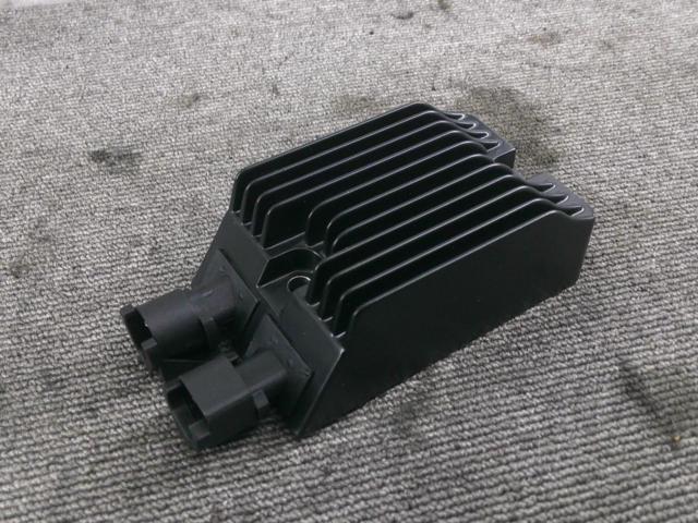 14 y -
Neo Factory for XL
Regulator
NEO
FACTORY
HARLEY-DAVIDSON
(Harley-Davidson)