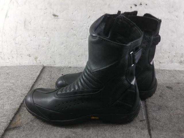 Size 25.5cm
KUSHITANI
K-4535
NEO
BOOTS
List price excluding tax: 40,000 yen
Kushitani
Neobutsu