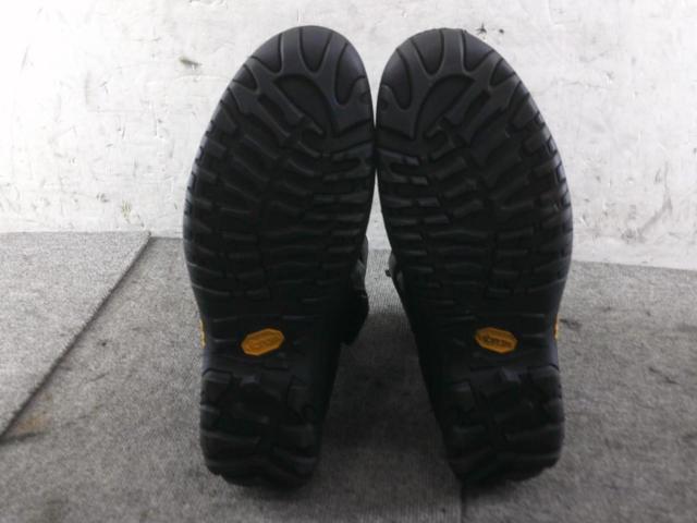 Size 25.5cm
KUSHITANI
K-4535
NEO
BOOTS
List price excluding tax: 40,000 yen
Kushitani
Neobutsu